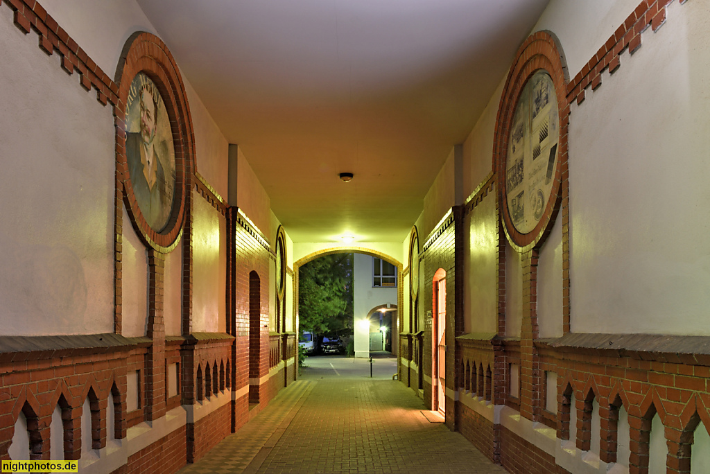 Berlin Schöneberg. Meisenbach Höfe. Erbaut 1892-1893 von Felix Wolff und 1898-1900 von Emil Schütze für die Graphische Kunstanstalt Meisenbach Riffarth und Co. Hauptstrasse 8