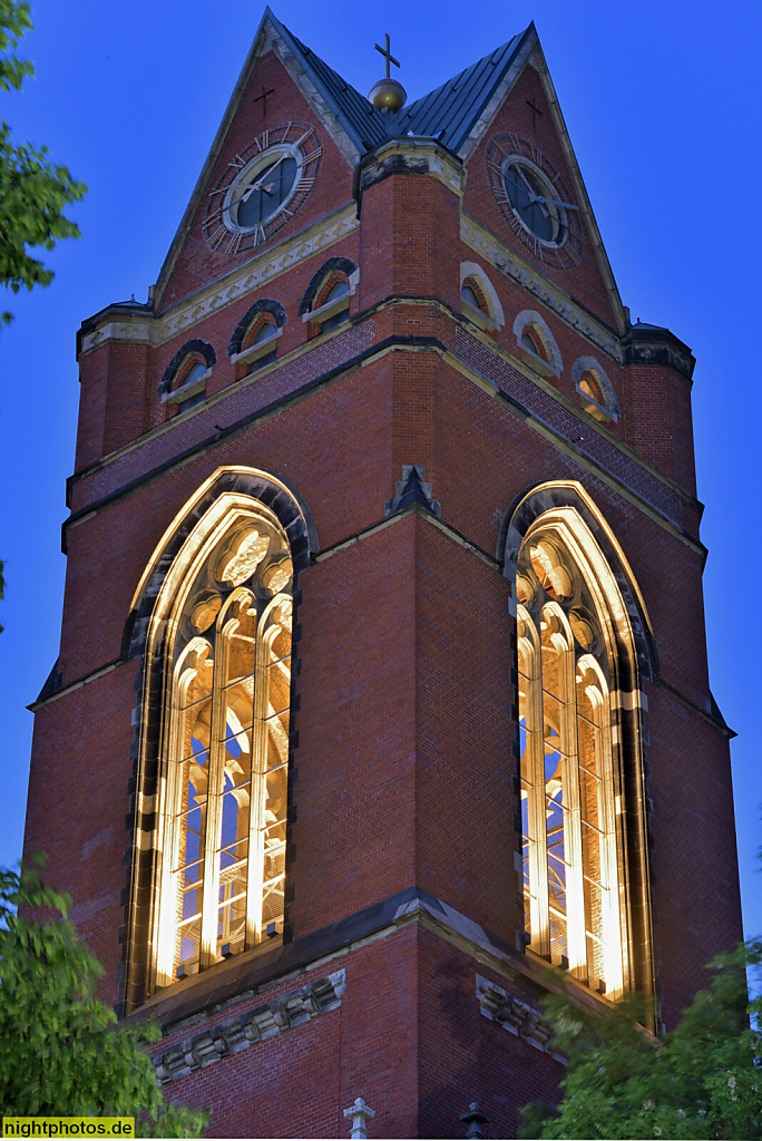 Berlin Schöneberg katholische St. Matthias Kirche erbaut 1893-1895 von Engelbert Seibertz als neogotischer Backsteinbau. Wiederaufbau 1952 durch Diözesanbaurat Felix Hinssen. Winterfeldtplatz