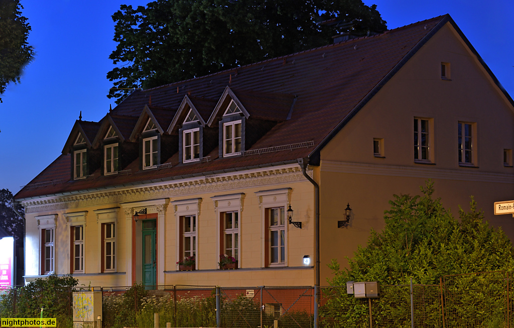 Berlin Heinersdorf. Wohnhaus erbaut als Bauernhaus um 1885. Romain-Rolland-Strasse 58