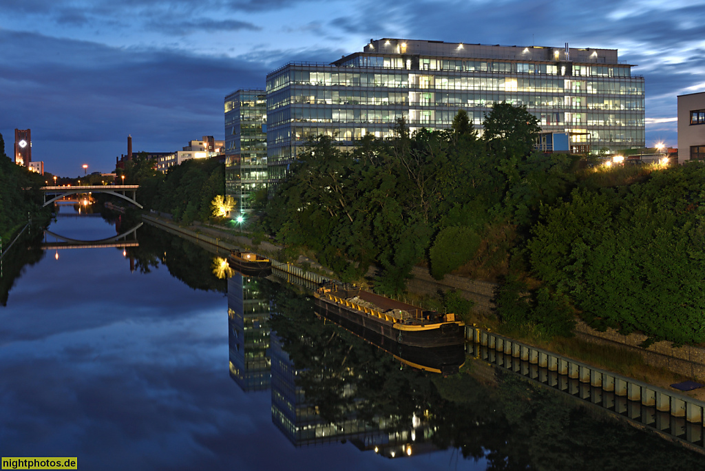 Berlin Tempelhof. Tempelhof Twins am Teltowkanal erbaut 1996 als Bürohaus. U.a. auch Tagesklinik für Schmerzmedizin TK3 Vivantes. Komturstrasse 18-18a