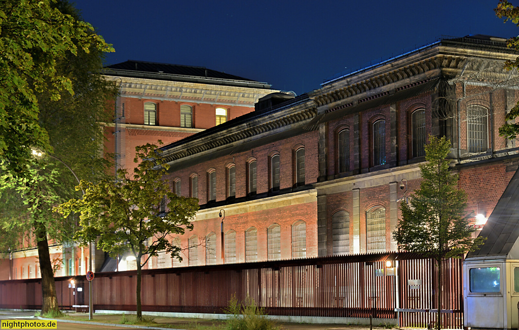 Berlin Mitte Moabit. Untersuchungshaftanstalt erbaut 1877-1881 von Oberbaurat Heinrich Herrmann und August Busse. Krankenhaus hinter Küchen- und Wirtschaftsgebäude. Rathenower Strasse 79a-81