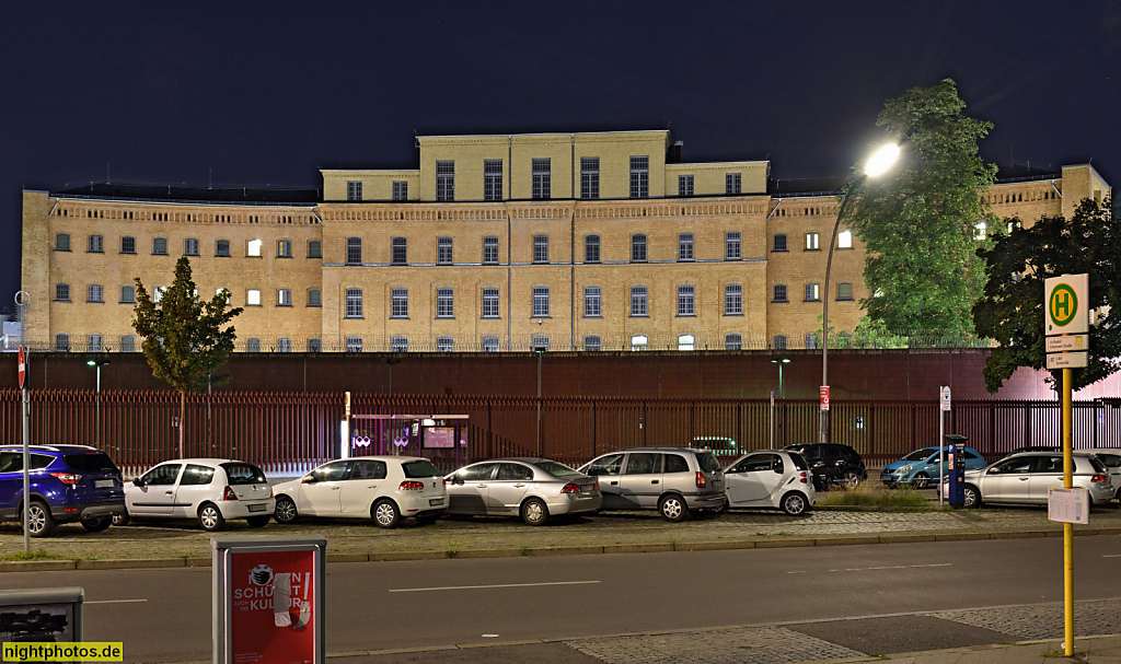 Berlin Mitte Moabit. Frauengefängnis erbaut 1877-1881 von Oberbaurat Heinrich Herrmann und August Busse. Rathenower Strasse 79a-81 Ecke Alt-Moabit