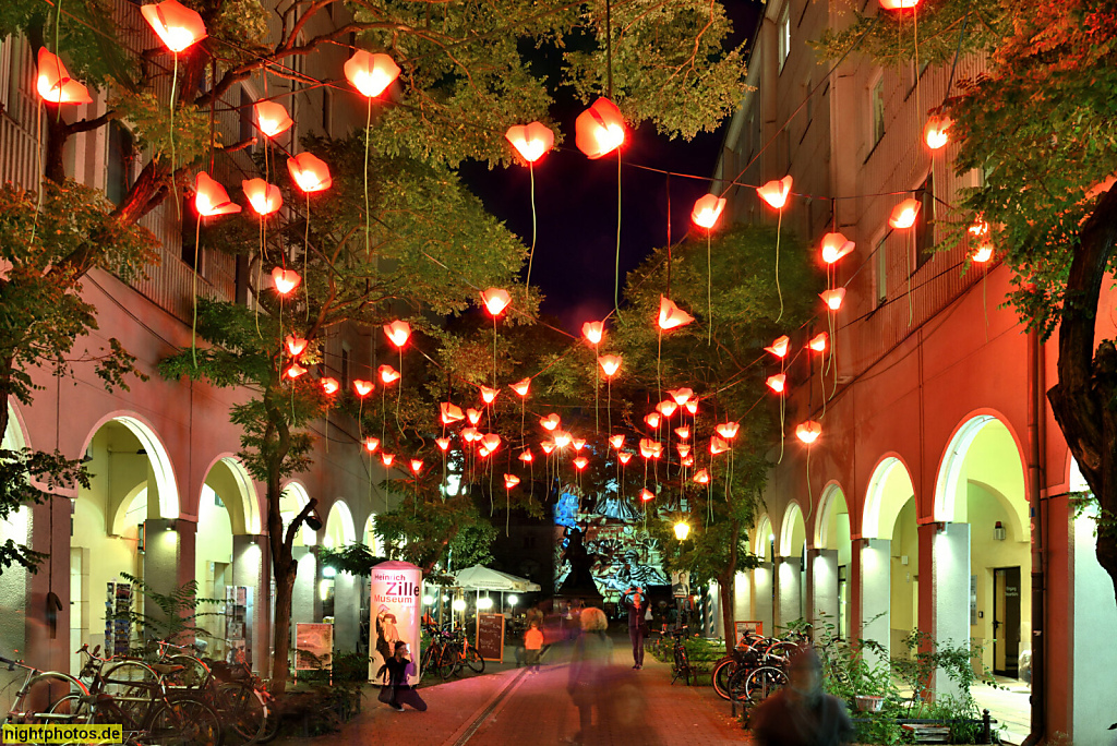 Berlin Mitte. Arkaden in der Propststrasse im Nikolaiviertel. Wiederaufbau 1983-1987 von Günter Stahn Rolf Ricken Heinz Mehlan für die Baudirektion im Ministerium für Bauwesen Ltg Erhardt Gißke