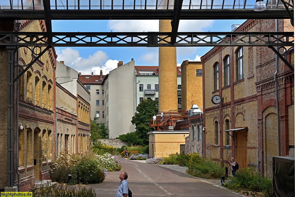 Berlin Prenzlauer Berg Bötzow-Brauerei erbaut 1884-1891 von Gustav Hochgürtel für Julius Bötzow. Innenhof. Seit 2010 Eigentümer Hans Georg Näder. Seit 2019 Restaurierung durch David Chipperfeld und Vangeisten.Marfels Architekturbüro. Umbau zum ottobock hu
