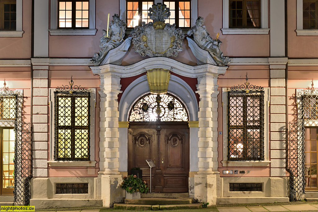 Görlitz. Hotel Boerse. Als 'Neues Kaufhaus' erbaut 1704-1714 in Barock. Portal erbaut 1714 von Caspar Gottlob von Rodewitz. Milichsche Bibliothek ab 1784. Gericht 1822-1865