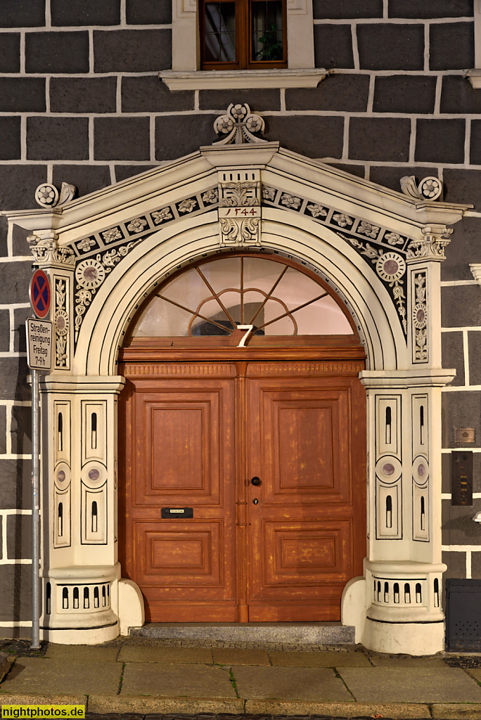 Görlitz. Wohnhaus erbaut 1544 als Renaissancebau mit Putzquaderung von Wendel Roskopf. Sitznischenportal. Peterstrasse 7