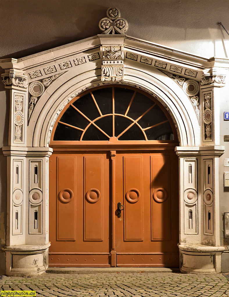 Görlitz. Wohnhaus mit Renaissanceportal. Nach Brand 1520 wieder erbaut um 1530. Sitznischenportal. Brüderstrasse 10