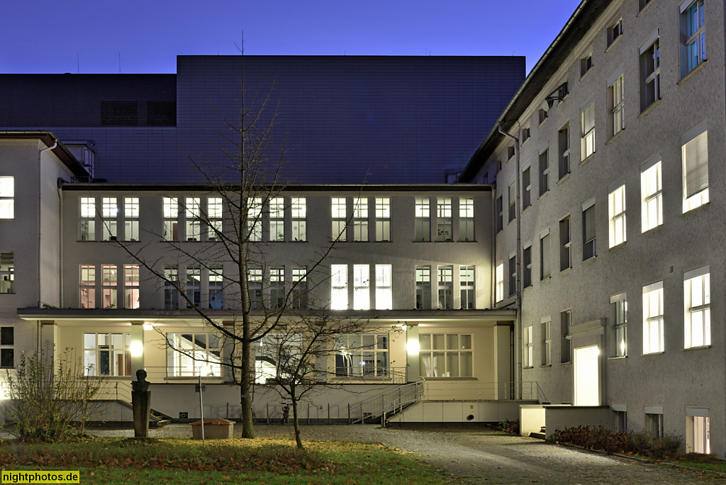 Berlin Buch. Walter-Friedrich-Haus des Max-Delbrück-Centrum für Molekulare Medizin (MDC). Robert-Rössle-Strasse 10 Haus 27