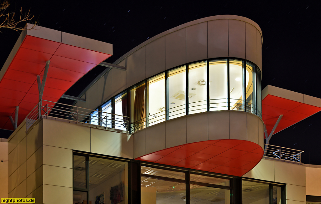 Berlin Buch. Eckert Life Science Accelerator (ELSA) als Teil von Eckert und Ziegler. Eckert Wagniskapital und Frühphasenfinanzierung (EWK). Robert-Rössle-Strasse 10 Haus A7