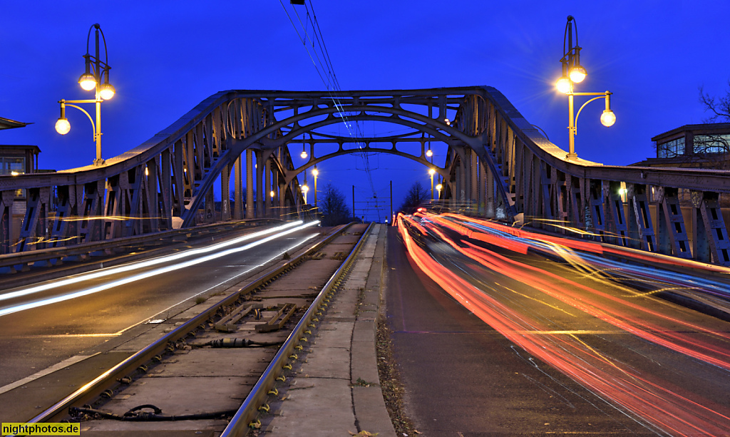 Berlin Prenzlauer Berg. Bösebrücke Bornholmer Strasse. Erbaut 1912-1916 von Stadtbaurat Friedrich Krause und Team. Bogenbrücke. Tragekonstruktion aus Eisenfachwerk