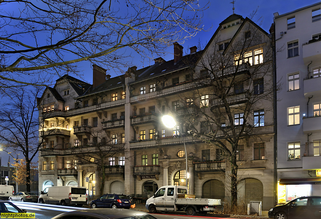 Berlin Mitte Moabit. Wohnanlage mit Stammhaus der Berliner Bau- und Wohnungsgenossenschaft von 1892. Erbaut 1894-1895 von Alfred Messel. Sickingenstrasse 7-8