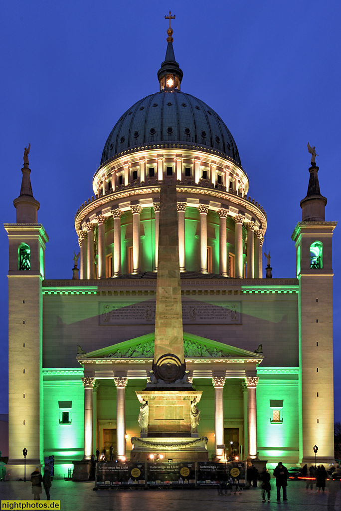 Potsdam. St. Nikolaikirche. Erbaut 1830-1837 von Karl Friedrich Schinkel im klassizistischen Stil. Kuppel von 1843-1850. Bauleitung Ludwig Persius ab 1845 Friedrich August Stüler