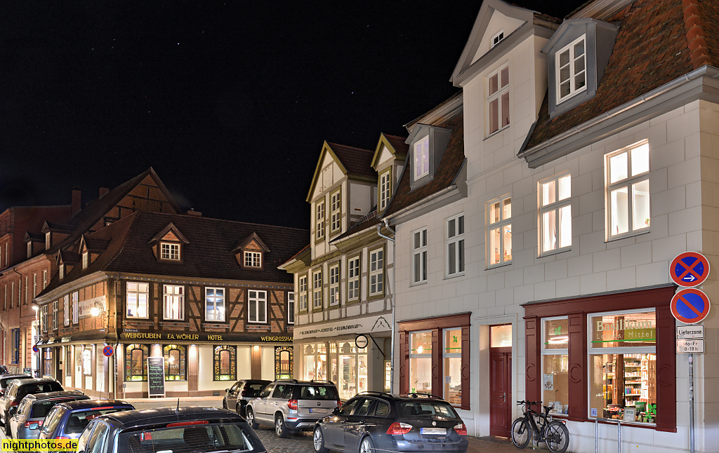 Schwerin. Weinhaus Wöhler. Fachwerkhaus erbaut um 1750. Seit 1819 Weingrosshandel Wöhler. Seit 1895 Gastronomie mit Weinstube. Saniert 2001. Fischerstrasse 2 Ecke Puschkinstrasse 26