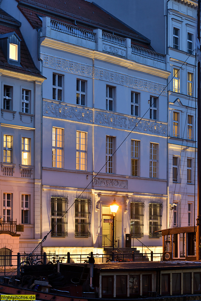 Berlin Mitte. Ermelerhaus. Patrizierhaus erbaut bis 1770 für Wilhelm und Peter Friedrich Damm. Seit 1804 klassizistische Fassade. Abbruch 1967 Wiederaufbau 1969. Märkisches Ufer 10 am Spreekanal