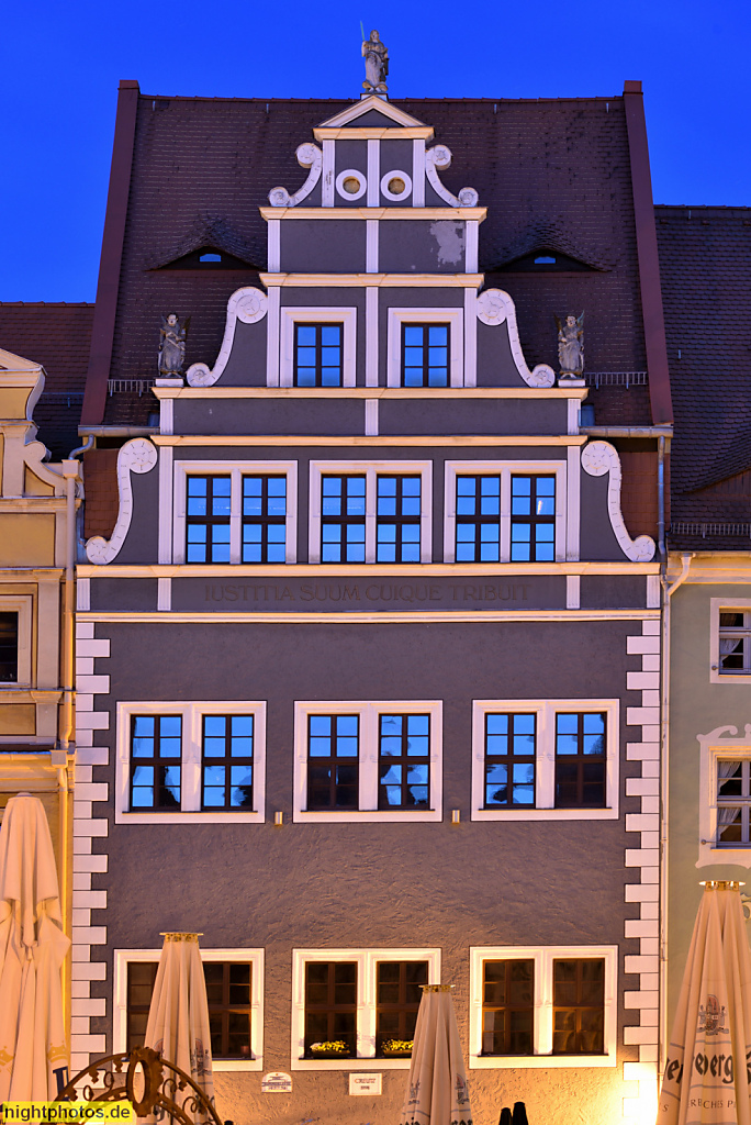 Meißen. Wohnhaus erbaut 1548 in Renaissance mit Volutengiebel am Markt 5