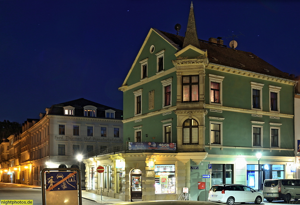 Meißen. Buchheim's Eck. Wohnhaus mit Ladenvorbau. Gründerzeitbau mit Eckerker. Erbaut 1869 Umbau 1883 Anbau Laden 1895. Martinstrasse Ecke Gerbergasse 20
