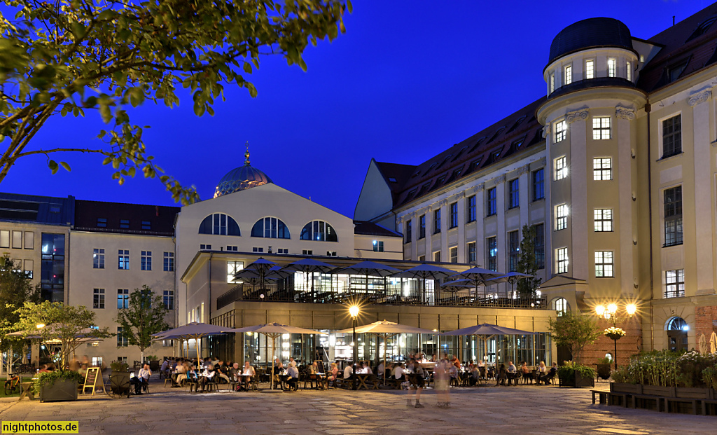 Berlin Mitte. Forum an der Museumsinsel. Restaurant und Biergarten Dieselhaus. Erbaut 1866-1867 als Festsaal der Freimaurer als Teil des Logenhauses. Nach erstem Weltkrieg Fundamente überbaut mit Notstromversorgung für das Telegraphenamt. Modernisiert 202