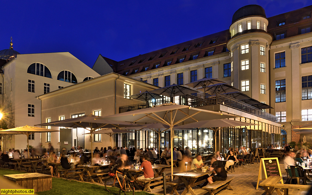 Berlin Mitte. Forum an der Museumsinsel. Restaurant und Biergarten Dieselhaus. Erbaut 1866-1867 als Festsaal der Freimaurer als Teil des Logenhauses. Nach erstem Weltkrieg Fundamente überbaut mit Notstromversorgung für das Telegraphenamt. Modernisiert 202