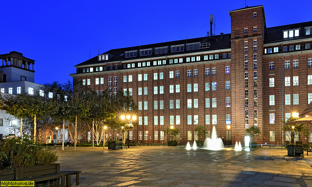 Berlin Mitte. Forum an der Museumsinsel. Delivery Hero Firmensitz. Erbaut 1926-1927 von Felix Gentzen als Fernsprechamt. Expressionistische Architektur. Modernisiert 2014-2016 von TSSB Architekten. Oranienburger Strasse 70