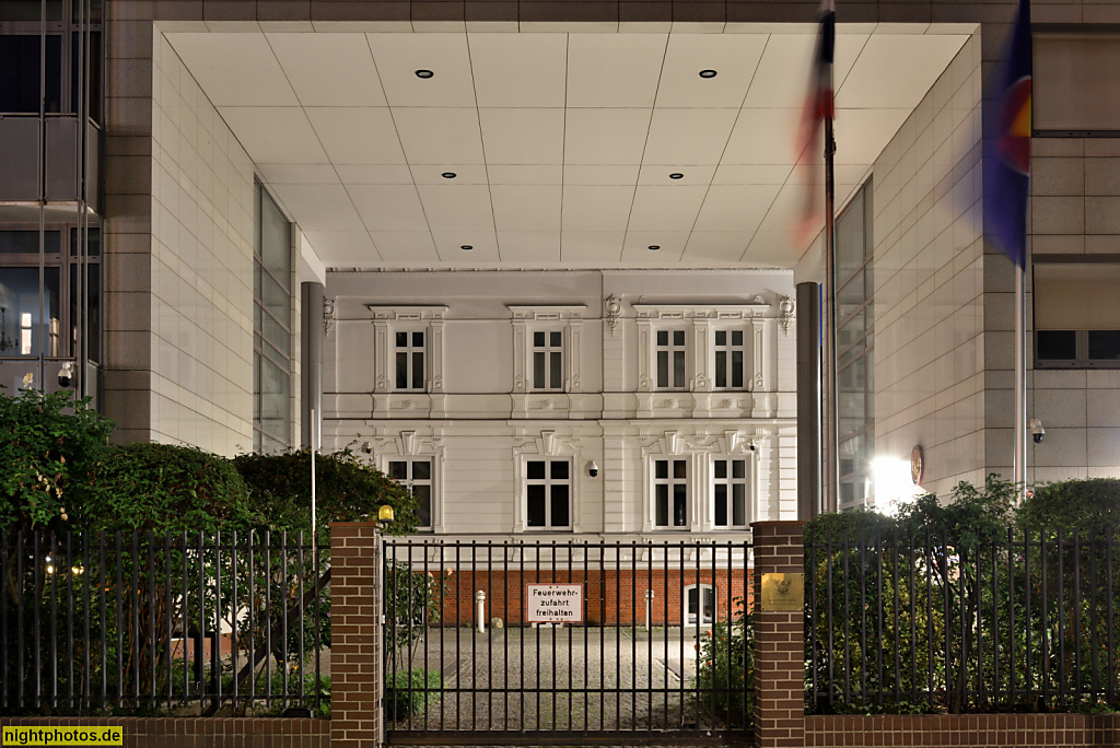Berlin Steglitz. Königlich Thailändische Botschaft. Lepsiusstrasse 64-66