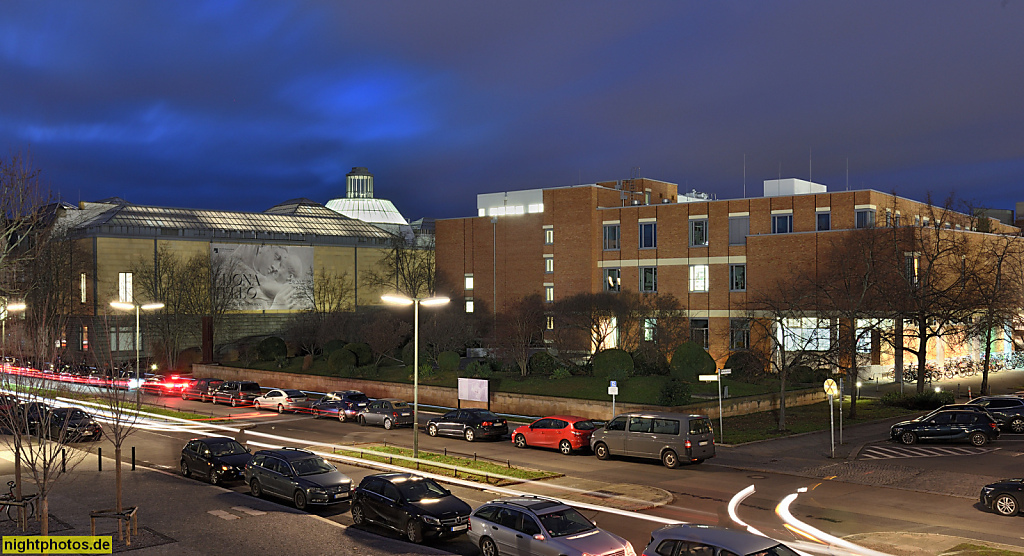 Berlin Tiergarten. Gemäldegalerie und Kupferstichkabinett. Gegründet 1830. Erbaut 1992-1998 von Hilmer und Sattler und Albrecht. Matthäikirchplatz Ecke Sigismundstrasse
