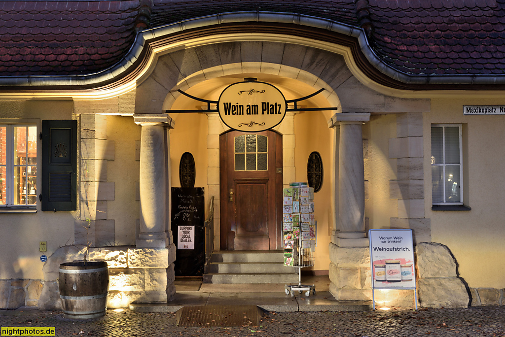 Berlin Zehlendorf. Weinhandlung 'Wein am Platz' am S-Bahnhof Mexikoplatz. Erbaut 1903-1905 von Gustav Hart und Alfred Lesser. Jugendstil
