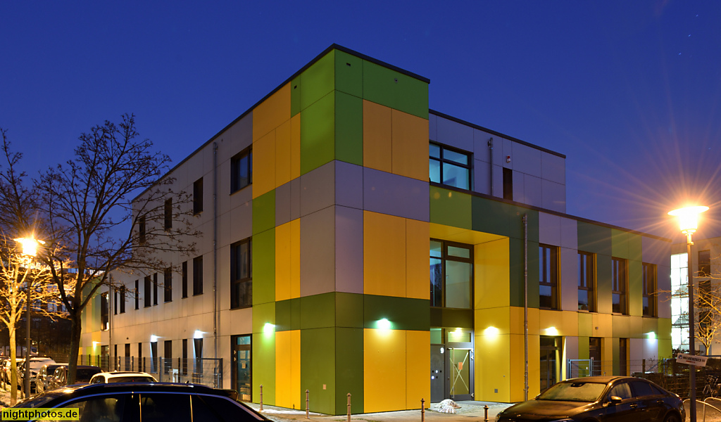 Berlin Prenzlauer Berg. Kindertagesstätte Hausburgviertel erbaut 2015. Bauherr Bezirksamt. Betreiber Bürgerhaus gGmbH. Agnes-Wabnitz-Strasse 9