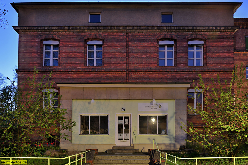 Berlin Steglitz. Blindenhilfswerk. Erbaut 1875-1876 von Eduard Jacobsthal und Stüve als Verwaltungsgebäude der Königlichen Blindenanstalt. Rothenburgstrasse 14-15