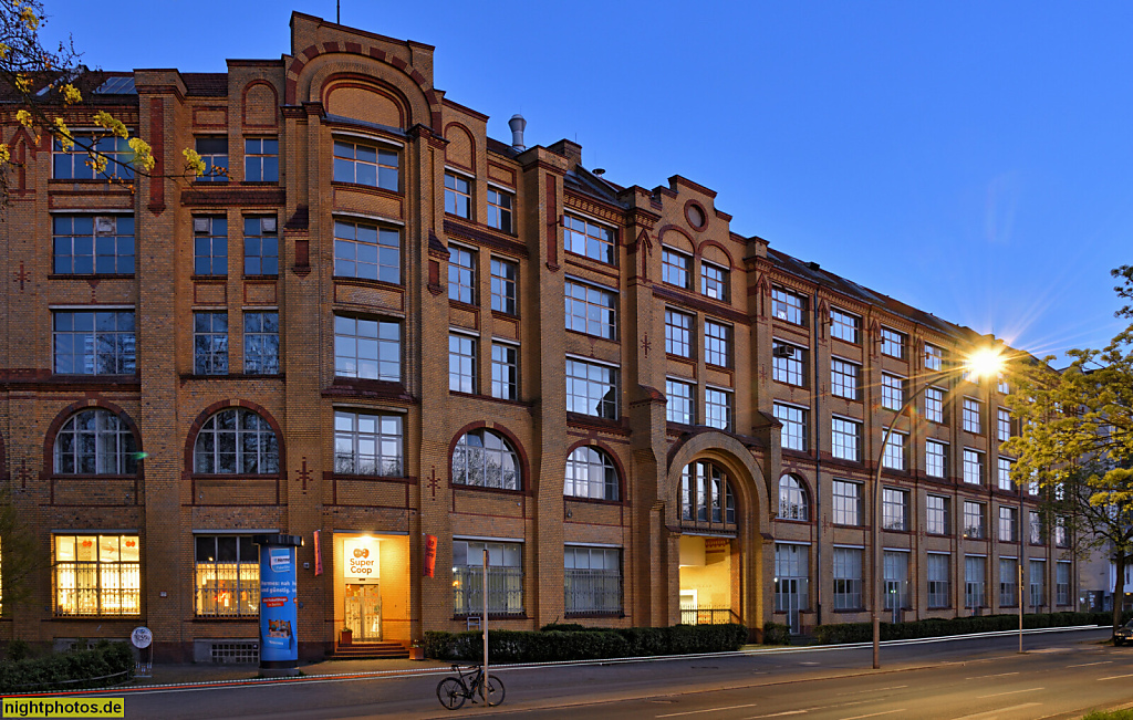 Berlin Wedding. Gewerbehof Osram-Höfe. Gebäude 4-6. Erbaut 1904-1910 von Hermann Enders für Bergmann Electricitäts-Werke AG. Seestrasse 64 Oudenarder Strasse 16