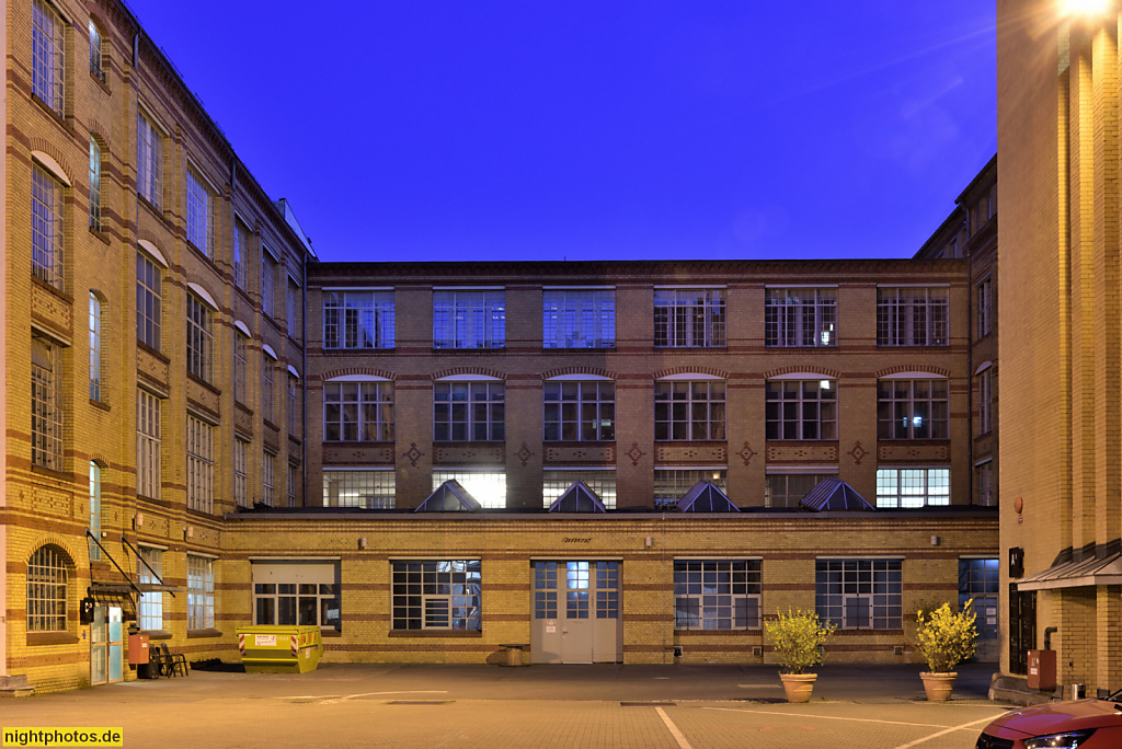 Berlin Wedding. Gewerbehof Osram-Höfe. Gebäude 12. Erbaut 1896 von Hermann Enders für Bergmann Electricitäts-Werke AG. Oudenarder Strasse 14 Innenhof
