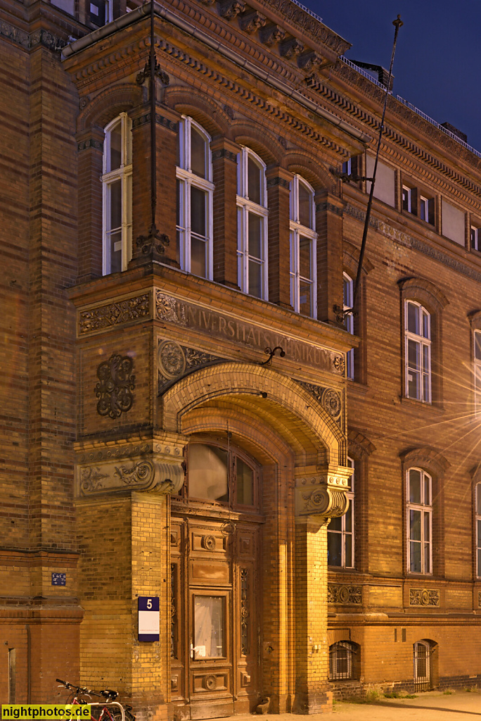 Berlin Mitte. Humboldt-Universität. Klinikum. Verwaltung. Erbaut 1878-1883 von Martin Gropius und Heino Schmieden. Ziegelstrasse 5-9