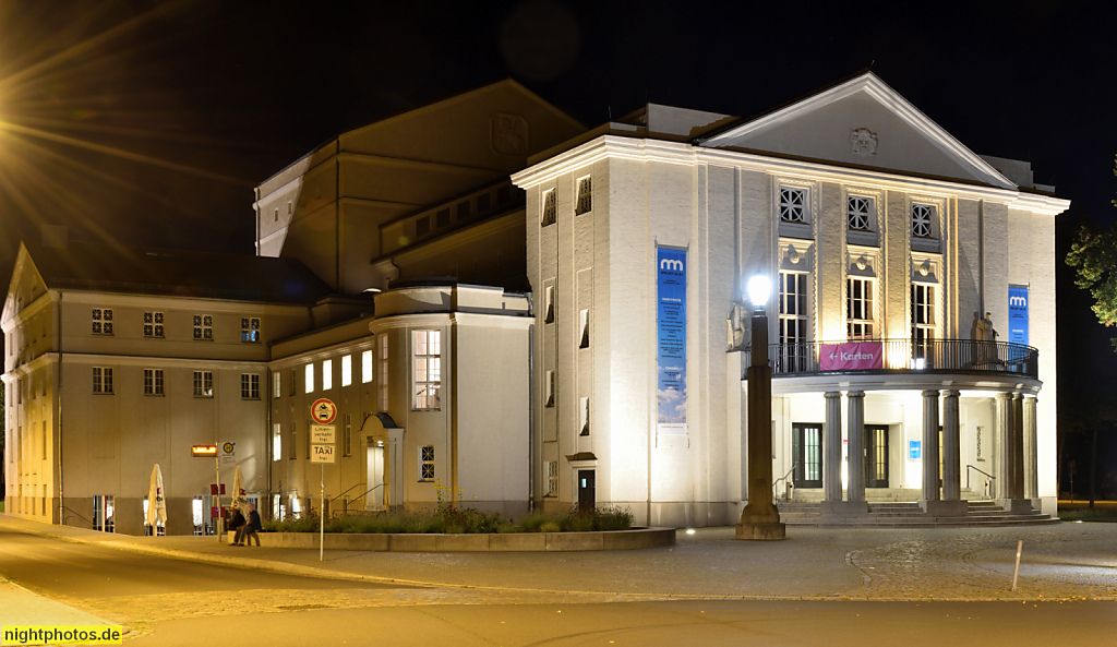 Stralsunder Theater. Erbaut 1913-1914 von Carl Moritz. Umbau 1968. Saniert 2005-2008 von Jörg Springer. Olof-Palme-Platz 6