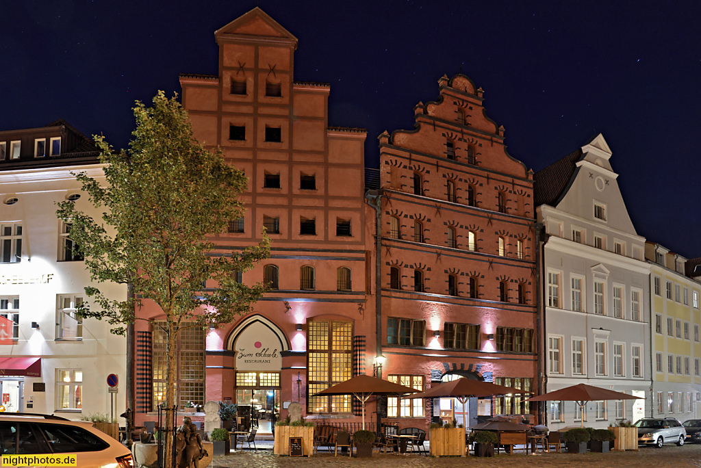 Stralsund. Restaurant zum Scheele. Erbaut im 14. Jhdt. Umbau 1637. Sanierung 1980-1983 und 2010. Fährstrasse 24. Scheelehaus als Geburtshaus von Carl Wilhelm Scheele. Fährstrasse 23
