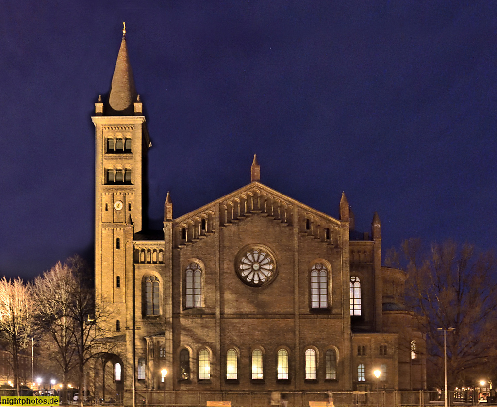 Potsdam. St. Peter und Paul. Erbaut 1867-1870 eklektizistisch von August Stüler angepasst von Wilhelm Salzenberg. Restauriert 1950. Bassinplatz