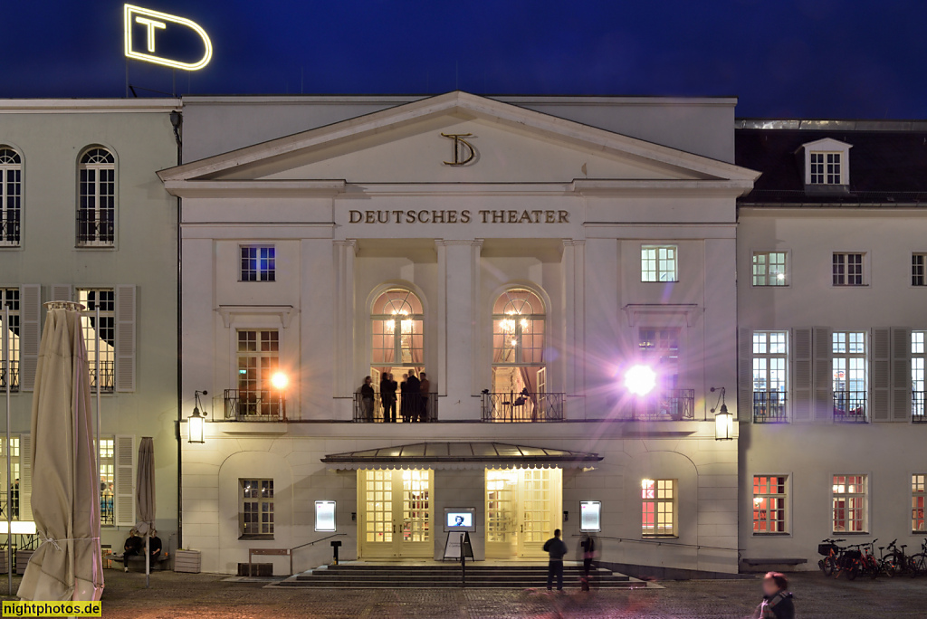 Berlin Mitte. Deutsches Theater. Neoklassizistisch. Erbaut 1849-1850 von Eduard Titz für Friedrich Wilhelm Deichmann als Friedrich-Wilhelm-Städtisches Theater. Schumannstrasse 13