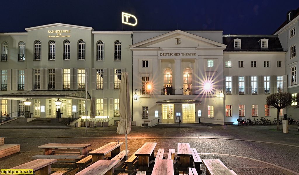Berlin Mitte. Deutsches Theater mit Kammerspielen. Neoklassizistisch. Erbaut 1849-1850 von Eduard Titz für Friedrich Wilhelm Deichmann als Friedrich-Wilhelm-Städtisches Theater. Schumannstrasse 13-14