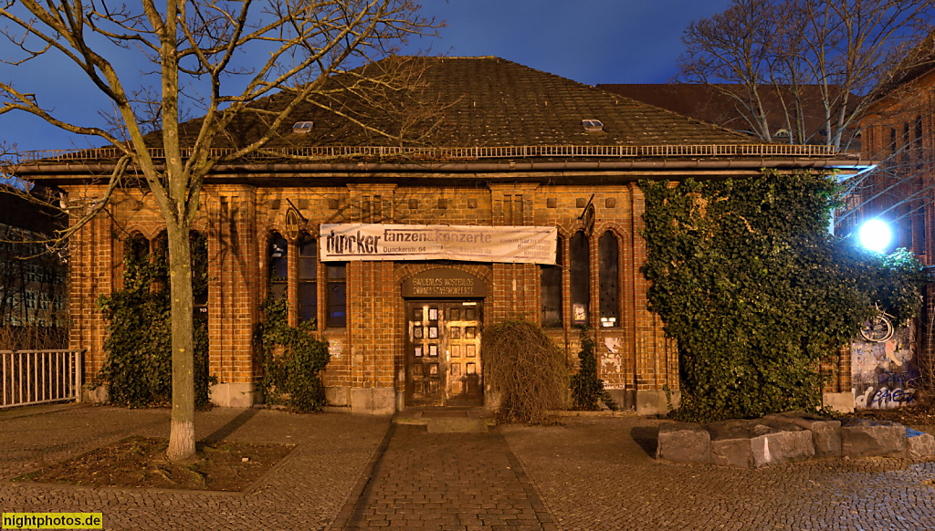 Berlin Prenzlauer Berg. Dunckerclub. Jugendclub für Rockmusik. Als Schule erbaut 1912-1914 von Ludwig Hoffmann mit Pfeilerfassade. Dunckerstrasse 64