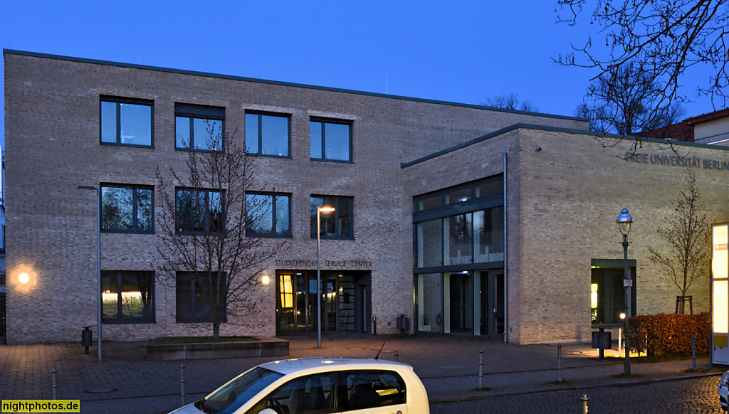 Berlin Dahlem. Studierenden Service Center der Freien Universität. Erbaut 2014 von Braun Busse Architekten. Iltisstrasse 4