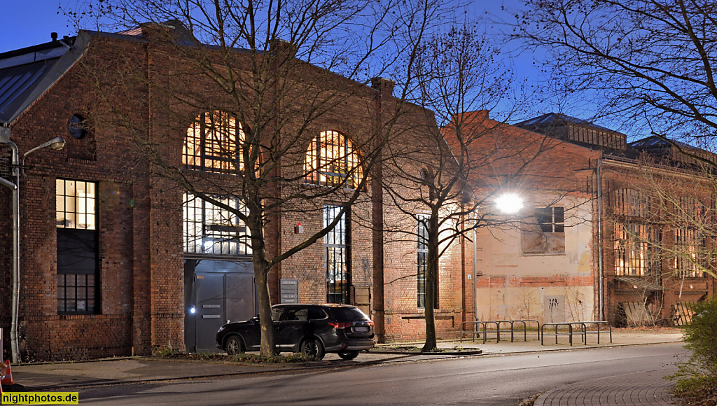 Berlin Wilhelmsruh. Rammsteinstore. Erbaut 1907 als Blechwalzwerk für die Bergmann Elektrizitätswerke. Hertzstrasse 63b. Hinten Kraftzentrale Hertzstrasse 65. Ab 1949 VEB Bergmann-Borsig