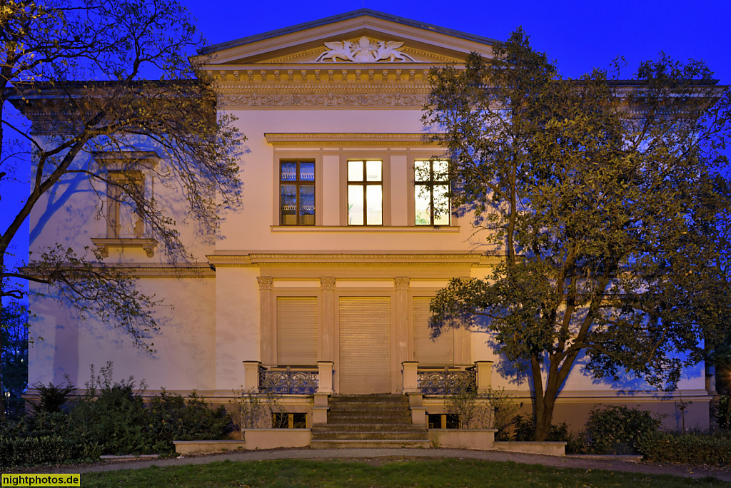 Berlin Charlottenburg. Standesamt. Villa Kogge neoklassizistisch erbaut 1864-1866 für Holzhändler Carl Albert Friedrich Kogge. Alt-Lietzow 28