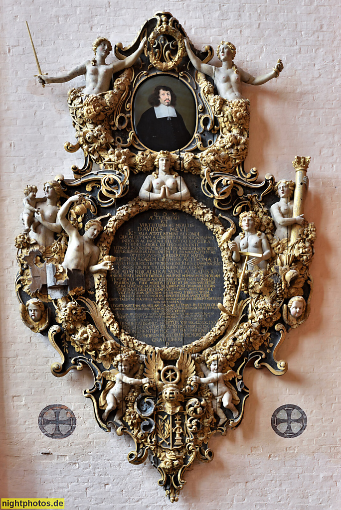 Wismar. St. Nikolai. Erbaut 1381-1487 als Kirche der Seefahrer und Fischer von Baumeister Heinrich von Bremen. Epitaph des schwedischen Vize-Präsidenten des Wismarer Tribunals David Mevius