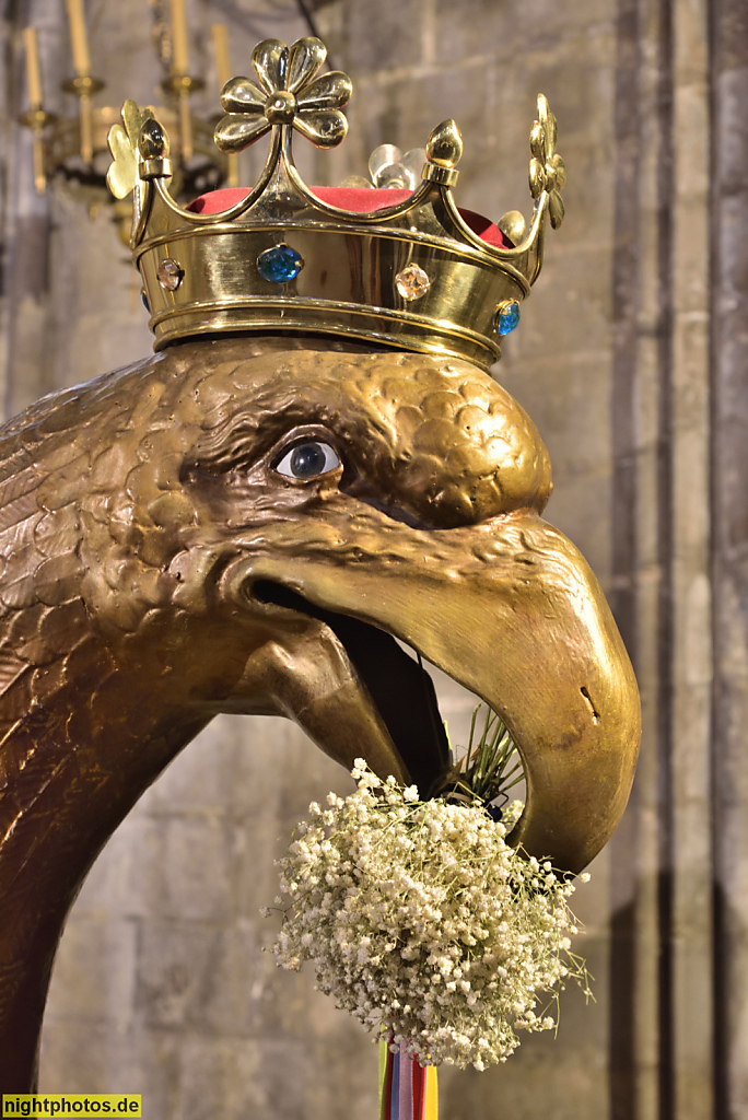 Girona. Catedral de Girona. Romanisch erbaut 1010-1038 für Bischof Pere Roger. Peter I. von Carcassonne. Goldfarbener Hahn mit Krone