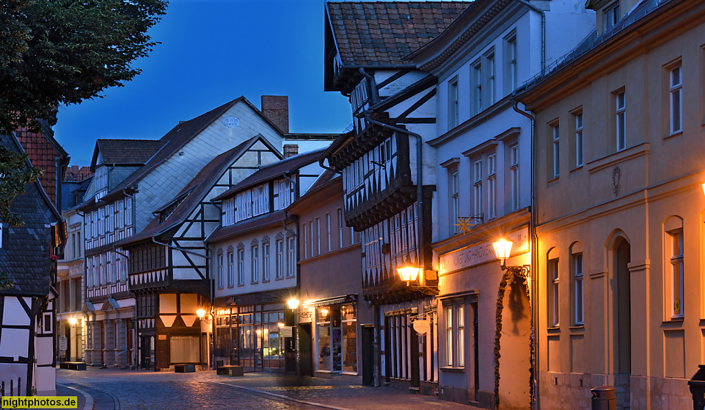 Quedlinburg. Schneemelcher-Haus erbaut 1562 als Bürgerhaus. Fachwerk mit Zwerchhaus und Auskragungen. Marktstrasse 6
