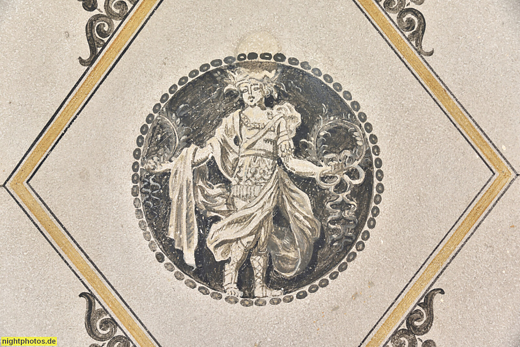 Neukölln Krankenhaus. Erbaut 1902-1910 von Reinhold Kiehl als städtisches Krankenhaus Rixdorf. Festsaal im Hauptgebäude. Historische Wandmalerei Ornamente. Rudower Strasse 56