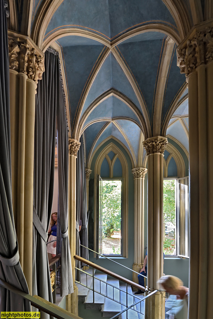 Berlin Kreuzberg. Friedhof Dreifaltigkeit II. Mausoleum Kunzemann und Bornhagen. Erbaut 1868 von Wilhelm Kunzemann als dorischer Prostylustempel. Saniert 2019-2023 von DForm Kilian Enders