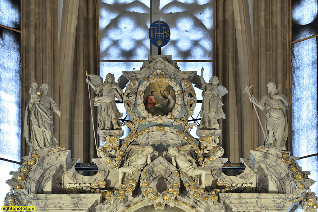 Erfurt. Dom St. Marien erbaut seit 1154. Umbau gotisch 1280-1307. Umbau und Vergrösserung zu gotischer Hallenkirche 1455. Hochaltar erschaffen 1697-1707 von Holzbildhauer Johann Andreas Gröber