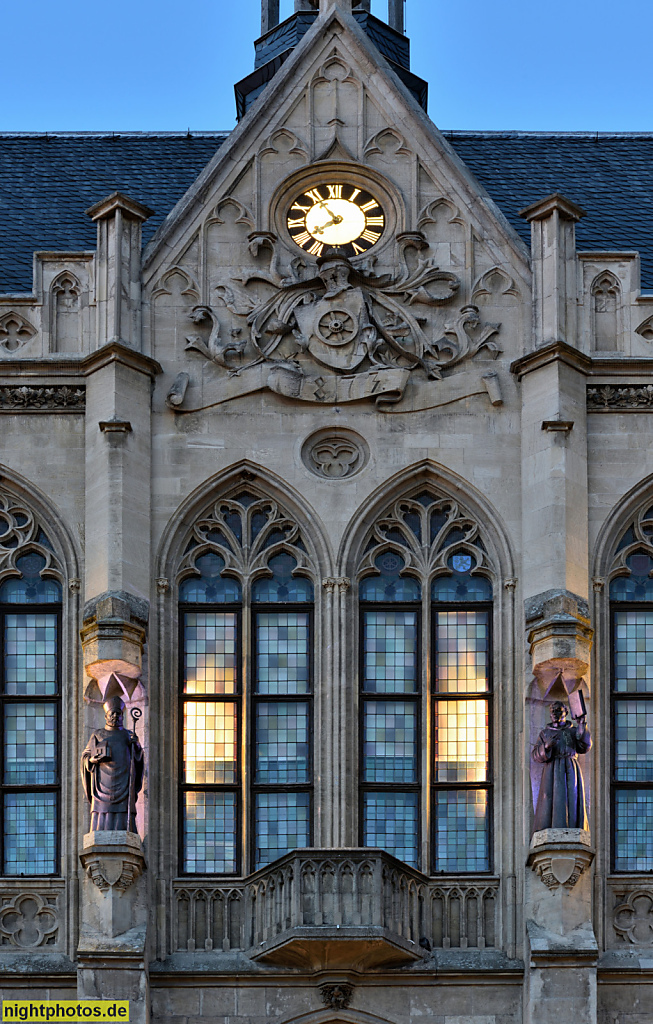 Erfurt. Rathaus neugotisch erbaut 1869-1875 von Theodor Sommer. Wandstatuen von Bonifatius und Martin Luther. Fischmarkt 1