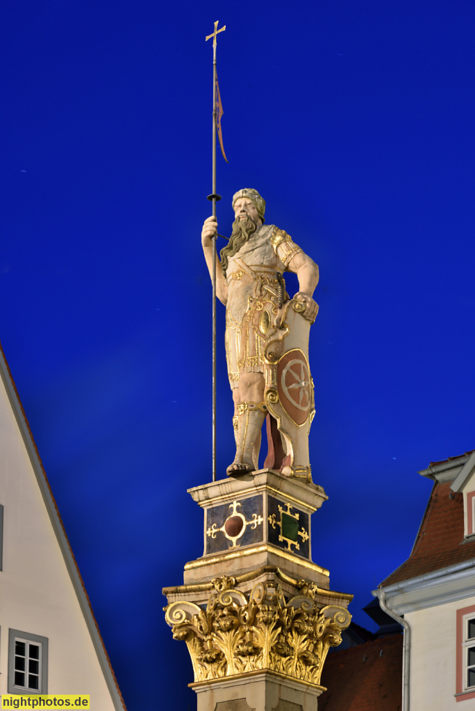 Erfurt. Erfurt. Römer. Krieger mit Stadtfahne von Erfurt. Erschaffen 1591 von Israel von der Milla. Aufgestellt 1886. Säule aus 18.Jhdt. Fischmarkt