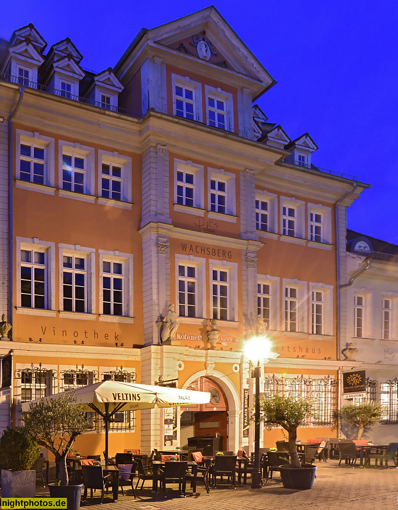 Erfurt. Palais Wachsberg mit Kabarett 'Lachgeschoss'. Als Patrizierhaus erbaut 1754. Futterstrasse 13