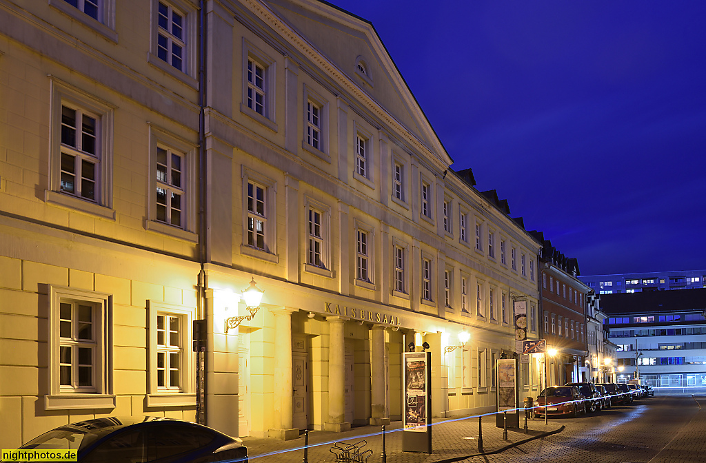 Erfurt. Kaisersaal. Erbaut 1769 für die Universität Erfurt als Ballhaus und Theatersaal. Umbau klassizistisch 1831. Kaisersaal ab 1871. Klubhaus Büromaschinenwerk 'Optima' 1960-1982. Futterstr. 16
